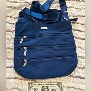 Baggallini - crossbody, lots of pockets!